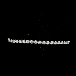 Classic Round Brilliant-Cut Diamond Tennis Bracelet