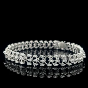 Intertwined Pear-Shaped Intricate Diamond Bracelet