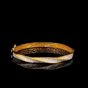 Stunning Gold Diamond Twisted Oval Bracelet
